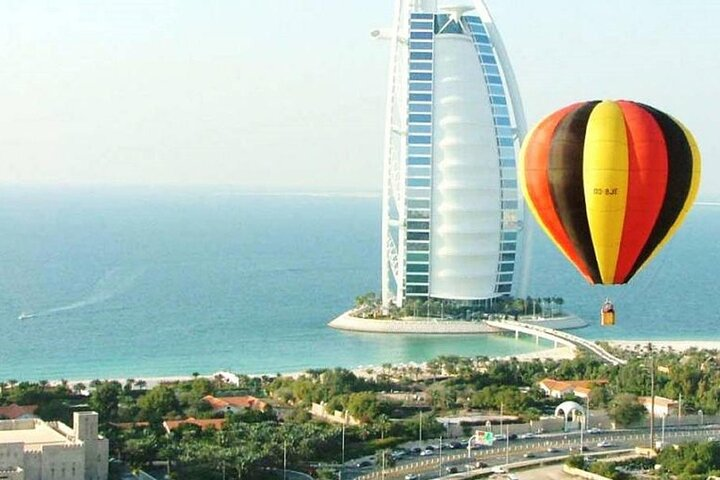 Enjoy Standard Dubai Hot Air Balloon Views From Dubai - Photo 1 of 16